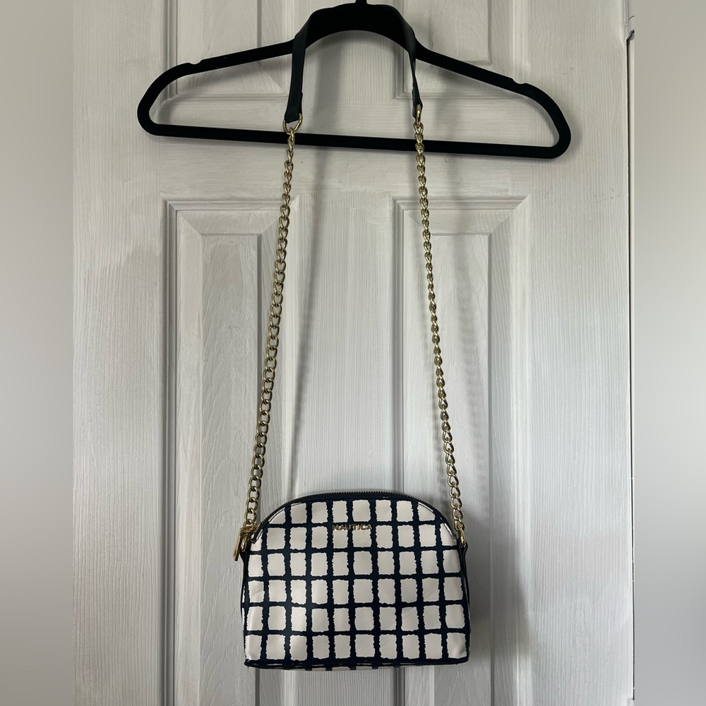 Nautica - Women’s Bag w/Gold Chain (Navy & White)